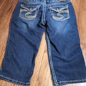 Women's 29" waist Silver Brand Crops